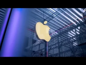 Apple Struggles to Crack AI